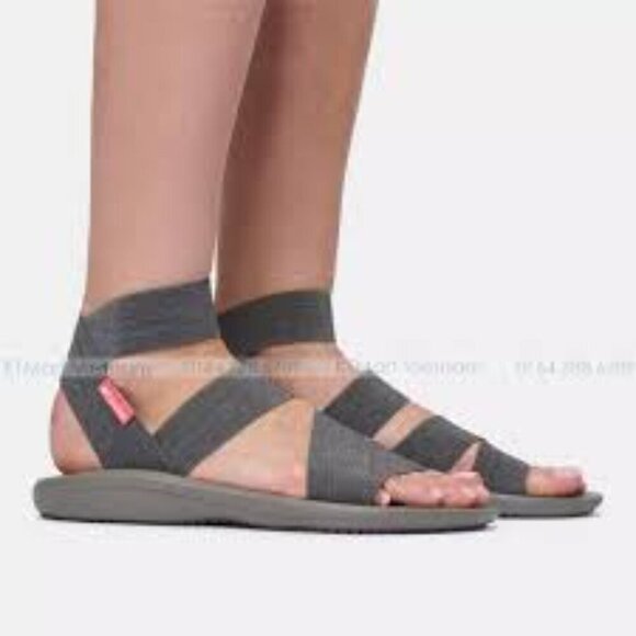 Columbia Barraca Sandals - Picture 1 of 7